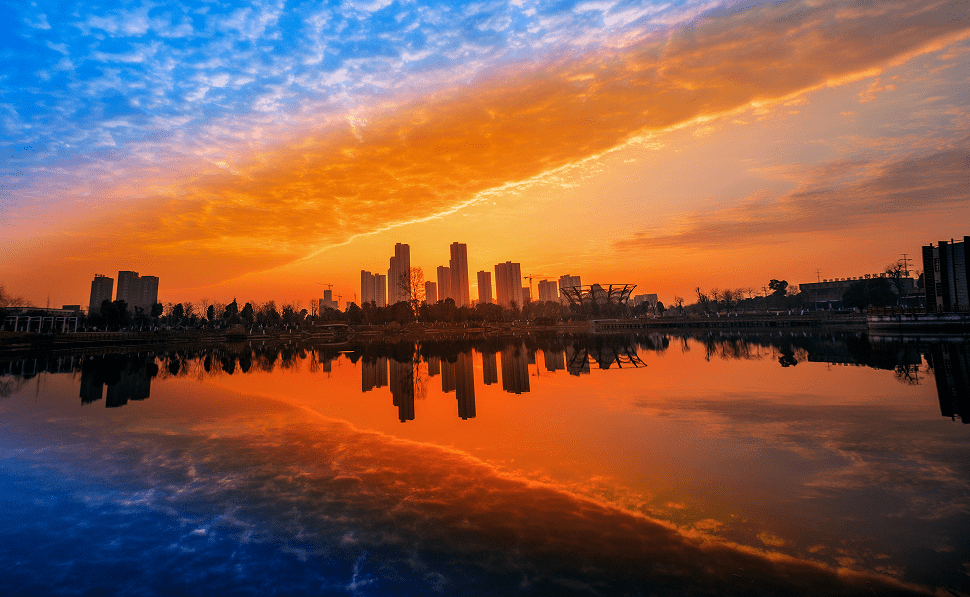 颍州区政府工作报告提出,要坚定实施高质量,可持续支撑的追赶型发展