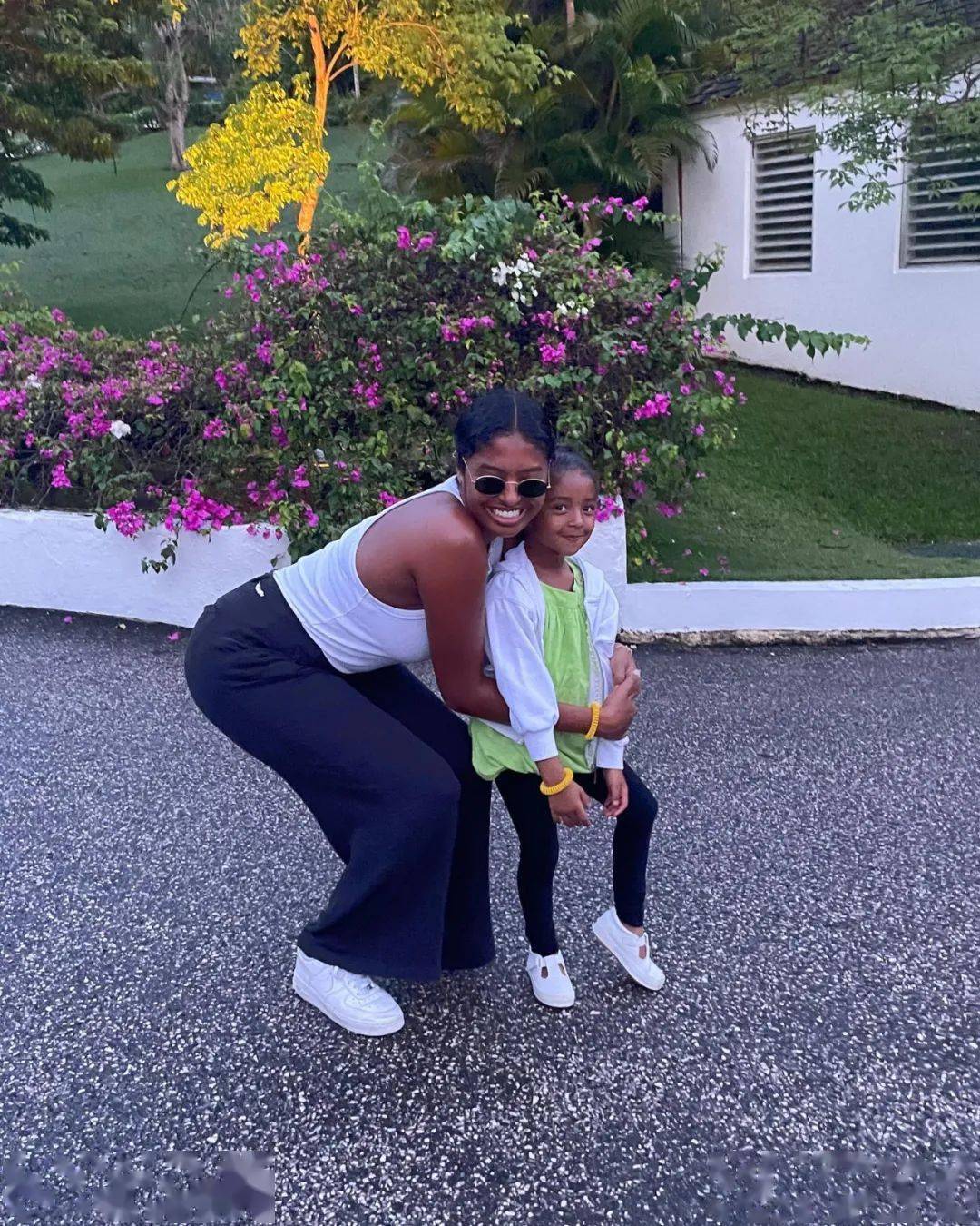 科比的西装,娜娜的成长_娜塔莉亚_瓦妮莎_gigi