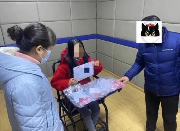 羞涩的她想到贩卖毒品来钱快且利润丰厚,便重操旧业,再次踏上贩毒之路