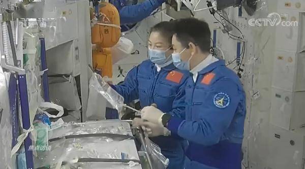 焦点访谈：太空“出差” 旅程过半