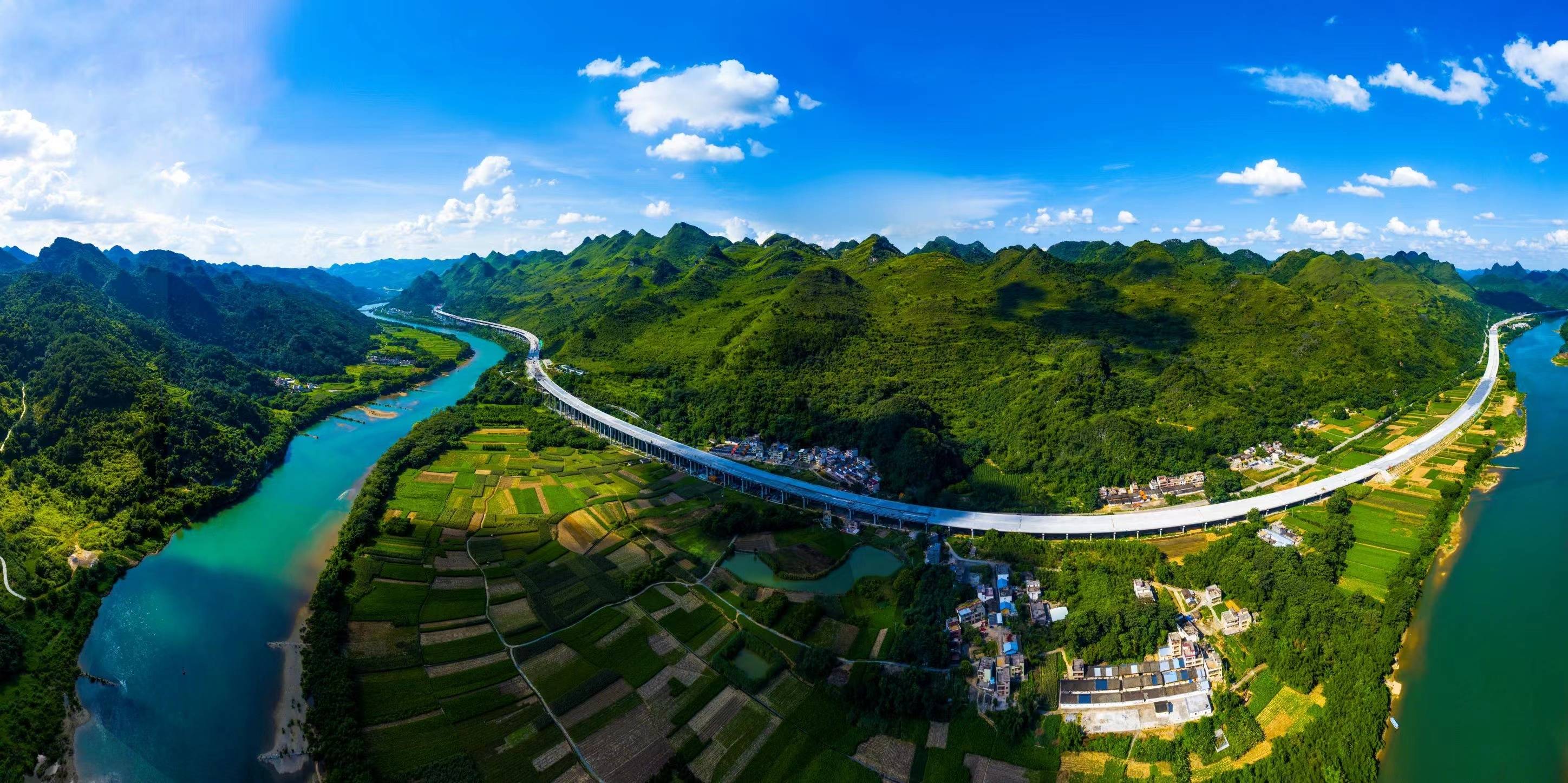 2022年春运新通道广连高速打通粤湘康庄大道