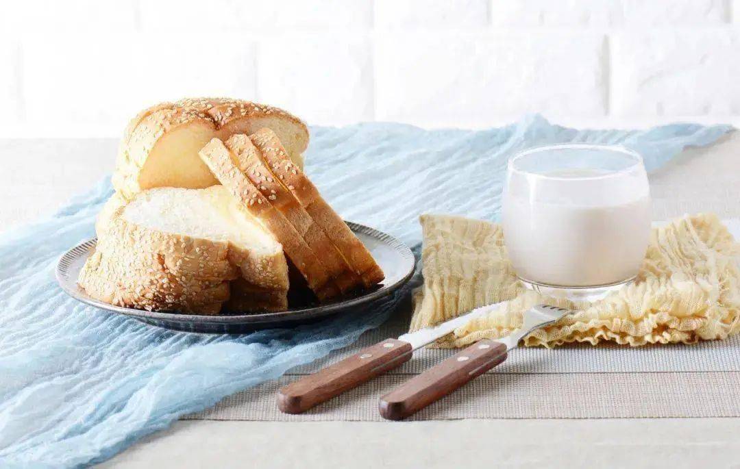 赏析|“早起两不要,睡前三不宜”,老辈人的告诫,别当耳旁风