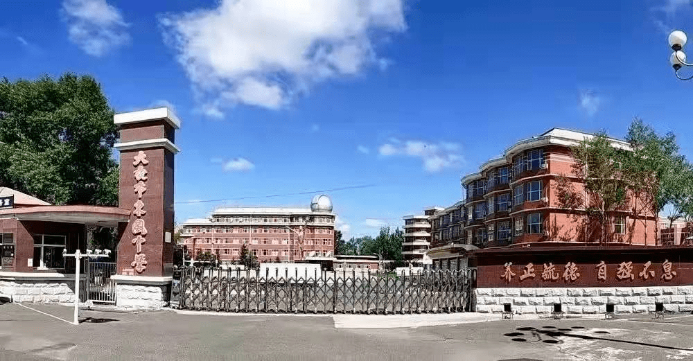 手球校园新起点东风中学手球人曲学博向未来