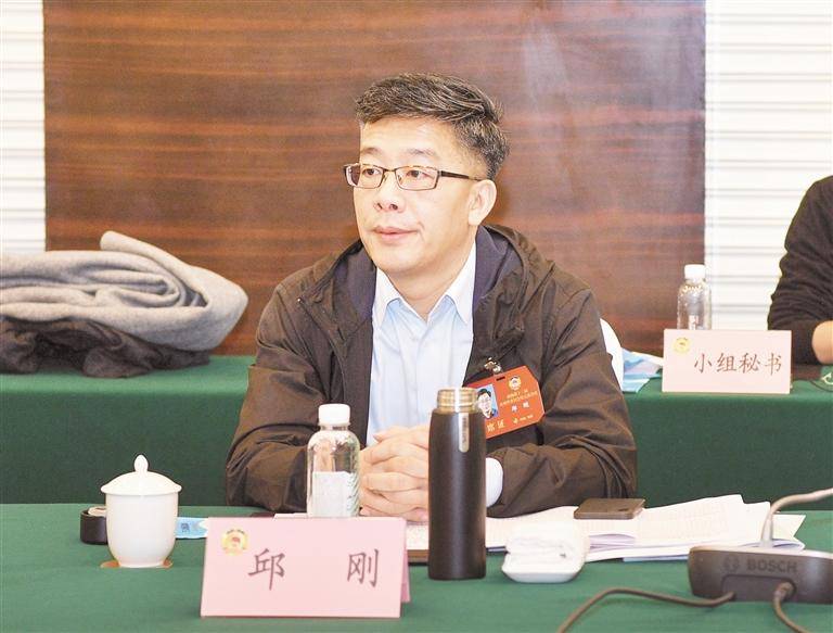 【两会会客厅】邱刚委员:完善市场化法治化企业破产制