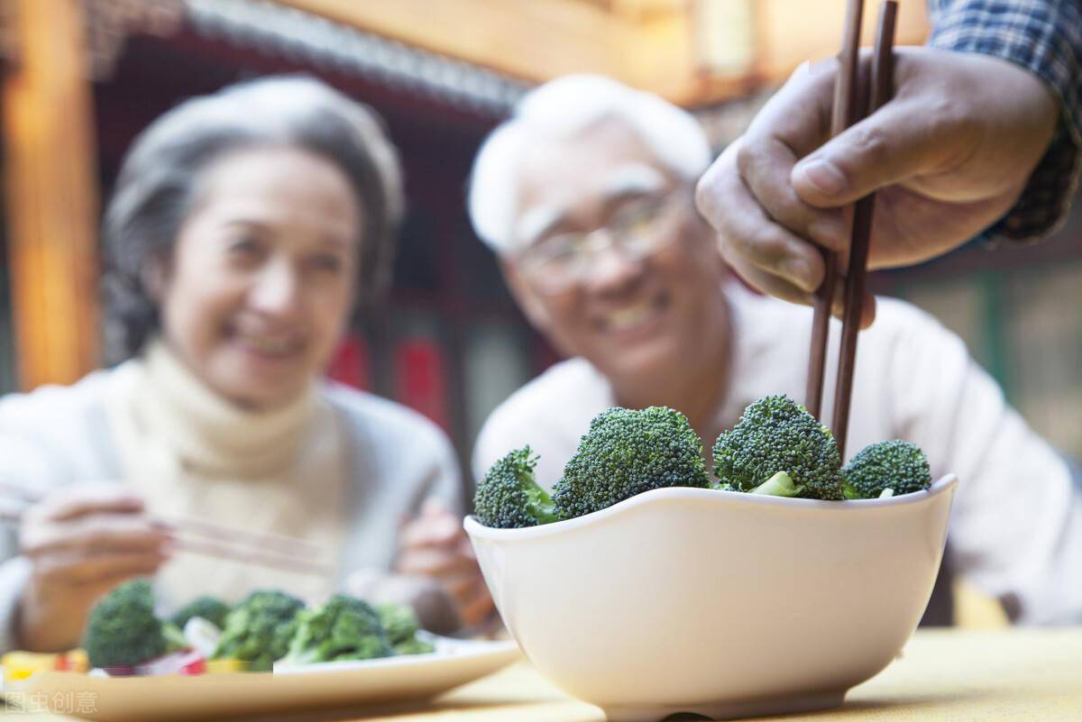 疫情|春节期间 老年人怎么吃才健康