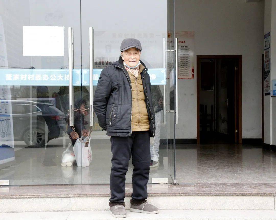 实践】富阳区常安镇:"80后"为"70后"送上新春祝福_老人_慰问_董金友