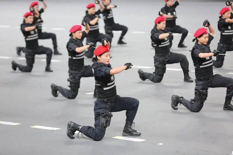 绵阳女子特警反扒队图片