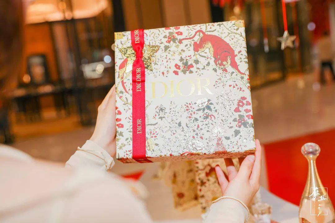 Beauty限时7天，「迪奥花漾新年限时展」惊艳登陆长沙，一同耀启花漾新年！