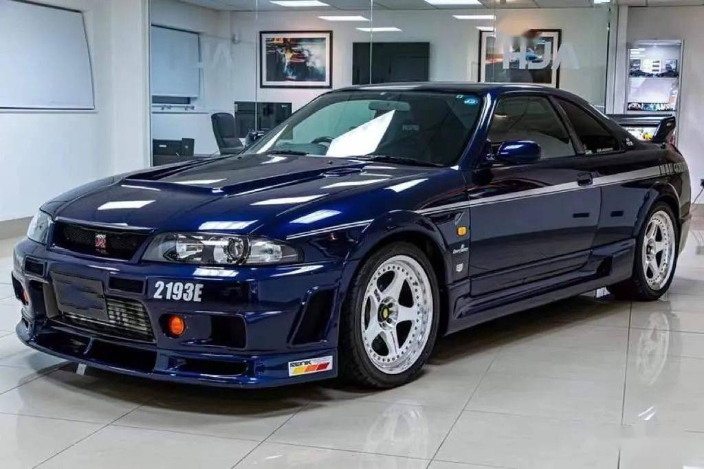 r33世代最为吸引人的车型之一全球限量40辆nissanskylinegtrnismo400r