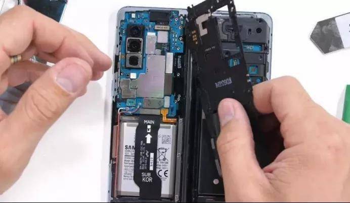 产品|手机折叠之争