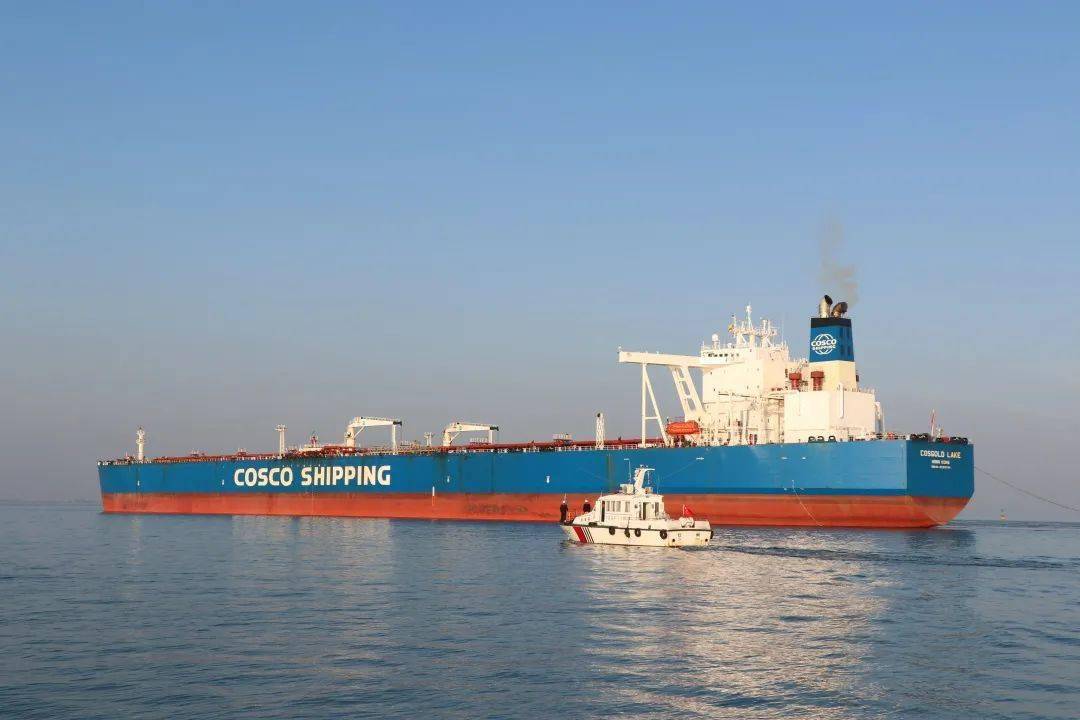 聚焦春运|春运启动后首艘30万吨级油轮安全靠离钦州港_金湖_保障_原油