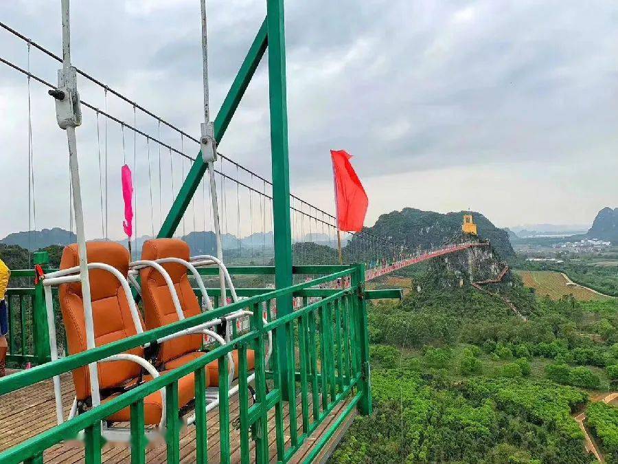 2022扶绥新春旅游季龙谷湾景区高空玻璃桥2月1日起全新升级免门票