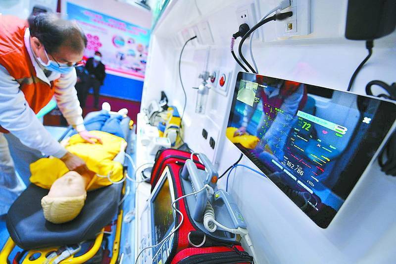 冬奥黑科技｜上车即入院！冬奥“移动ICU”待命