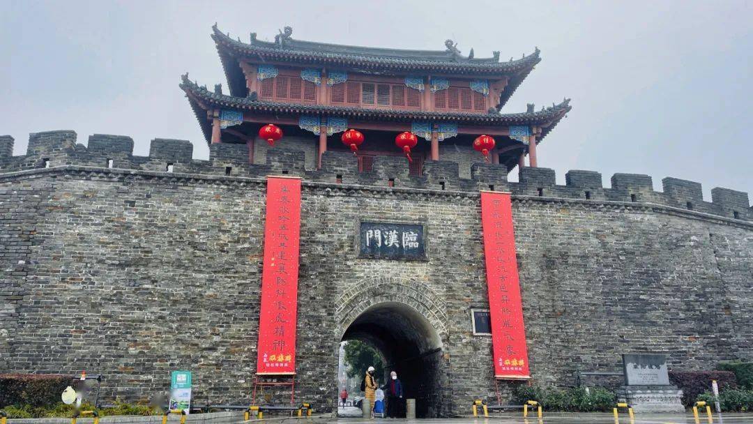襄阳古城门图片