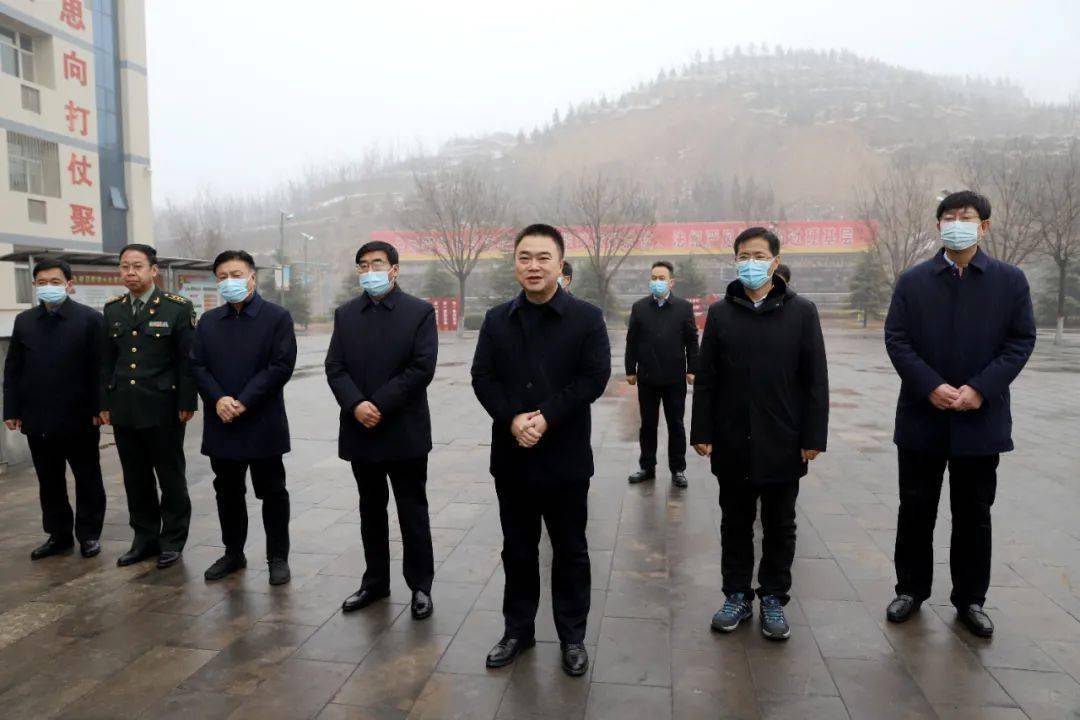 河津市四大班子领导慰问人武,武警官兵和消防指战员