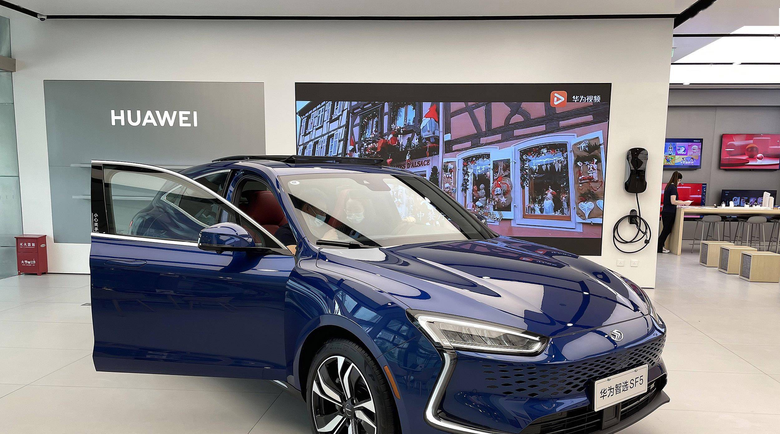 图片来源@视觉中国文 | 市值榜,作者|沈玉倾,编辑|赵元华为汽车业务又