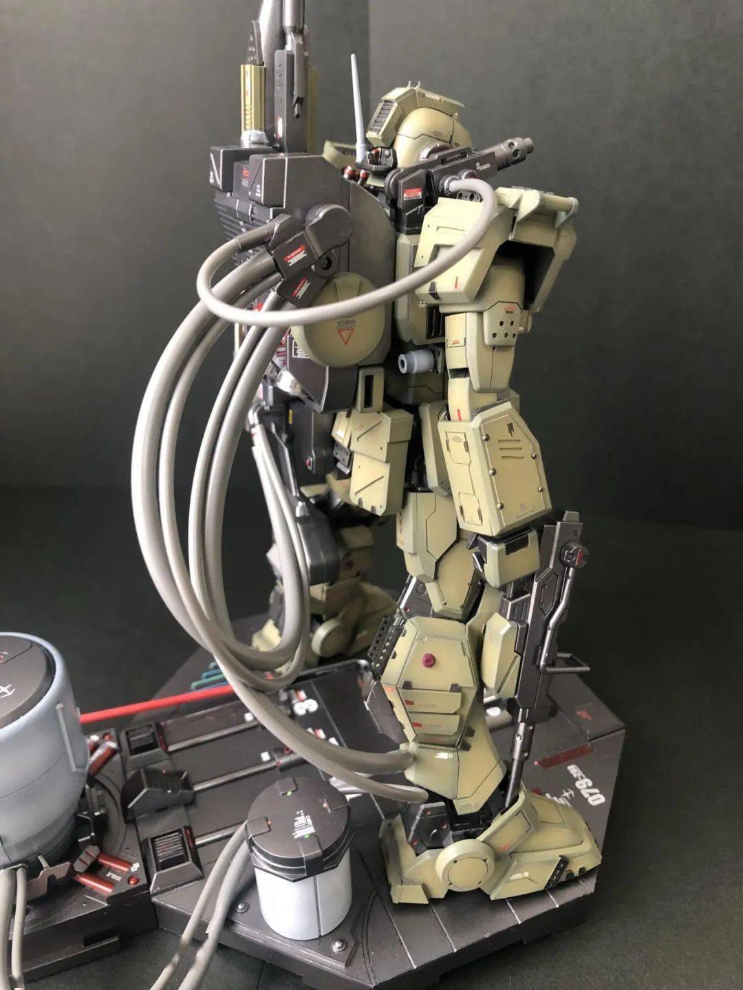 全身强化之后的狙击吉姆这算是王牌杂兵