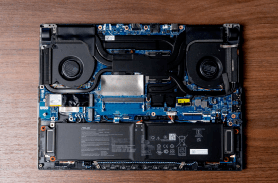 吃鸡300帧，CS:GO 900帧，英特尔这次杀疯了。。。