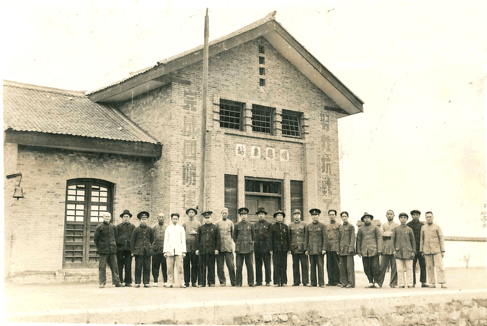 (图一)图一介绍:原耀县站始建于1940年,由中华民国政府交通部与陇海