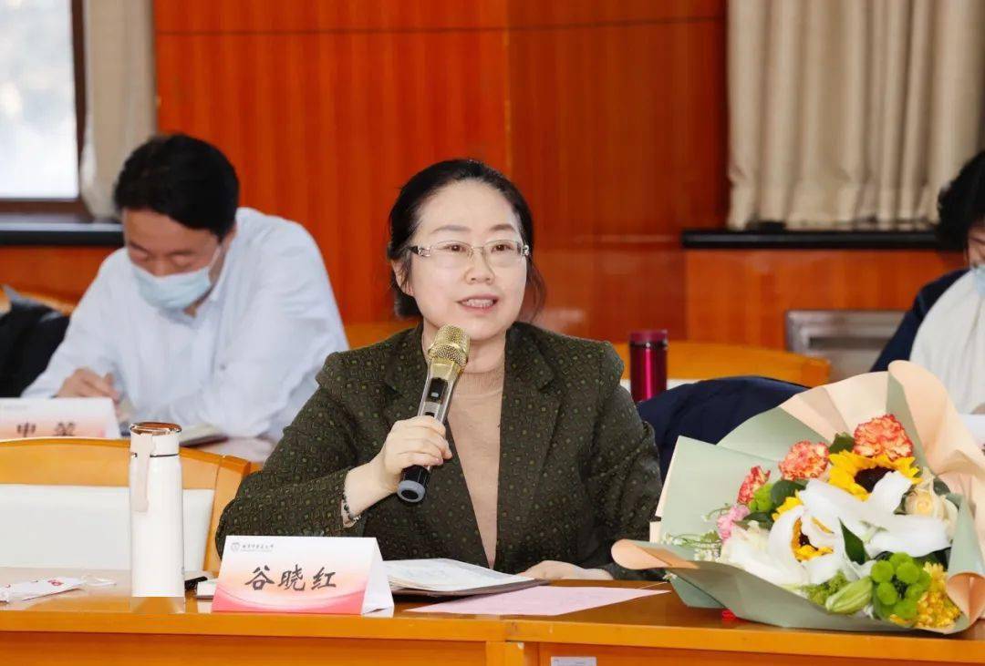 谷晓红书记在总结讲话中用"报告得好,讨论得好,组织得好"对座谈会给予