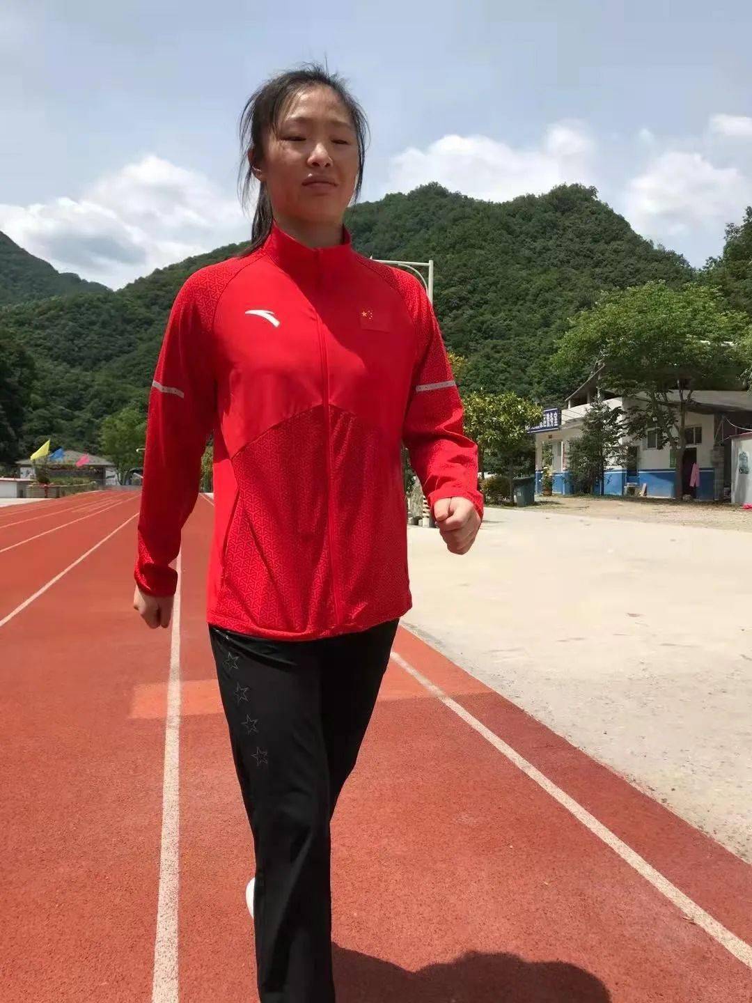 漂亮少数民族美女ipad平板电脑壁纸_平板壁纸图片高清壁纸_墨鱼部落格