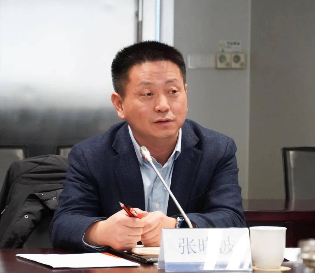 座谈中,张晓波表示,市信访局和各级信访部门要为办好《一访定心》栏目