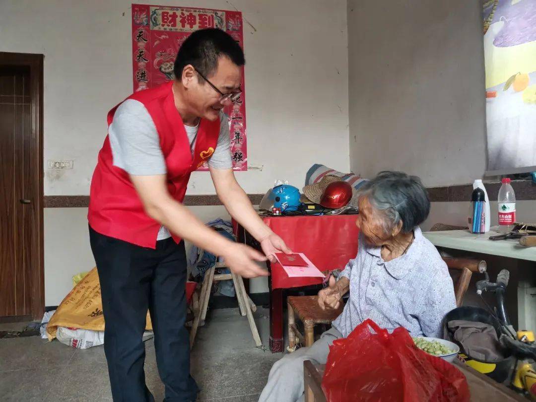 例,培训督导75次,便民服务211场,志愿活动40余次,红色代办服务50余次