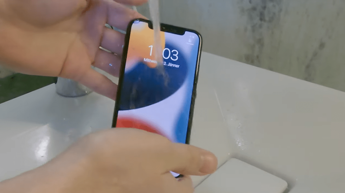 成功|第二部 USB-C 接口的苹果 iPhone X 卖出，售价只有第一部的零头