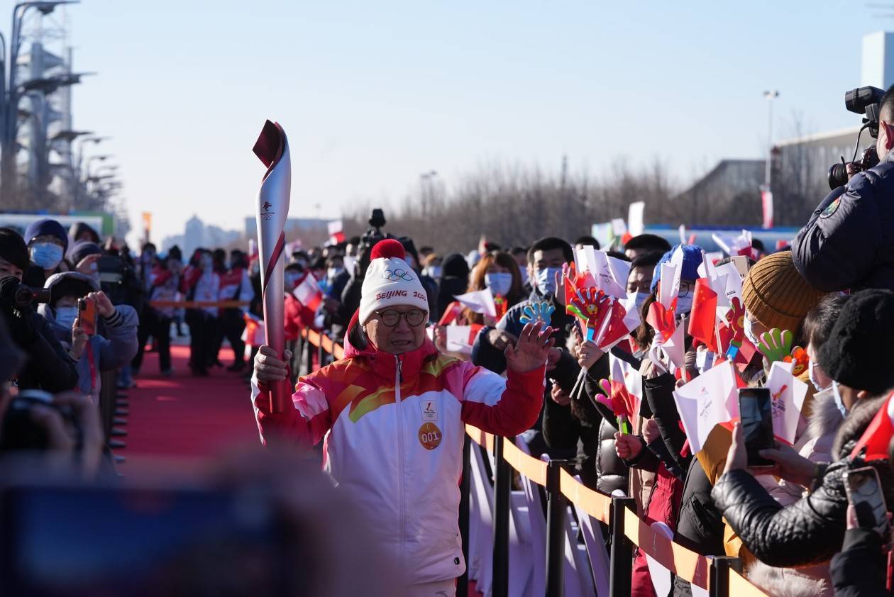 项目|我国首个冬季运动项目世界冠军，80岁罗致焕，第一棒火炬手！