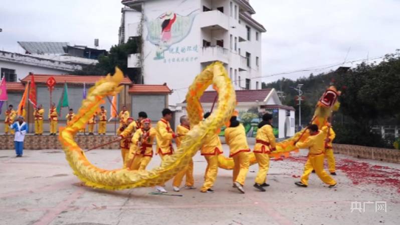 上犹|江西非遗客家民俗车马灯舞闹新春