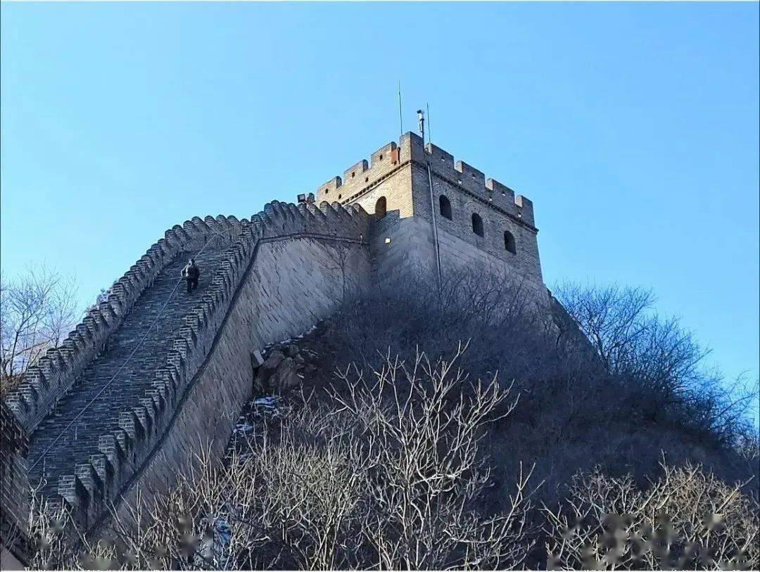 【新机】卢伟冰预热K50拍照 拍长城样张引吐槽