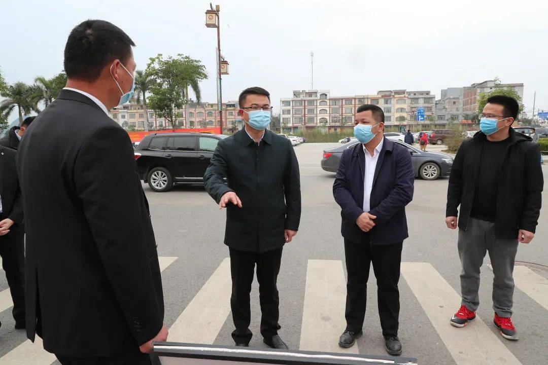 【疫情防控】梁金昌到部分卡点检查指导疫情防控工作