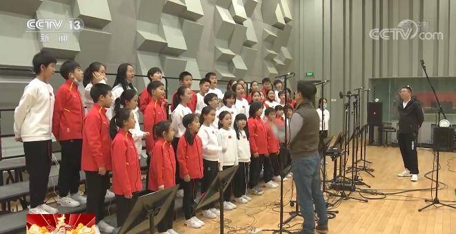 让世界听到来自大山里的歌声 他们纯净清澈的童声宛如天籁响彻 鸟巢 孩子 冬奥会 中国