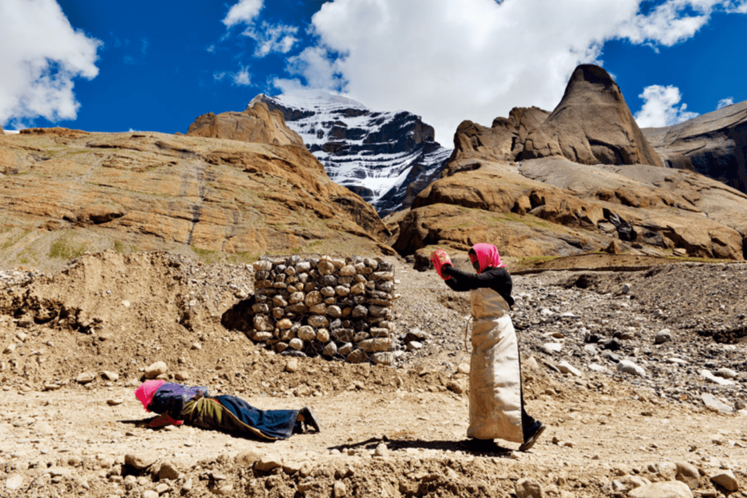 春节冈仁波齐转山三伤两死网友救援队好样的下次别救了