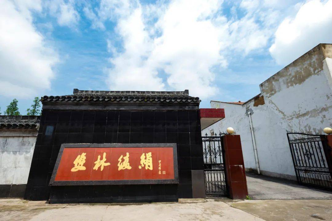 位于南浔区双林镇的湖州云鹤双林绫绢有限公司,从2021年开始,就专门