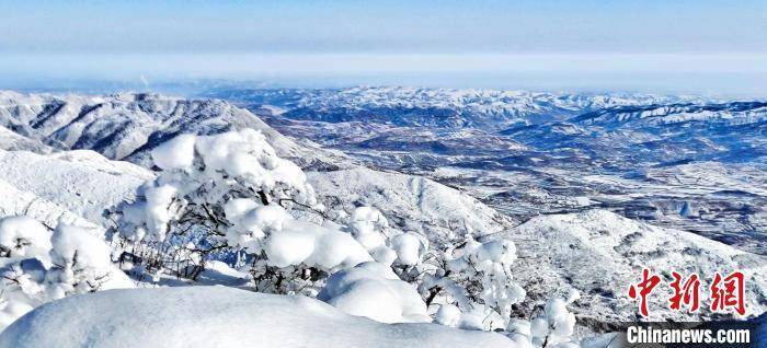 瑞雪|春雪后的六盘山 美若山水画卷