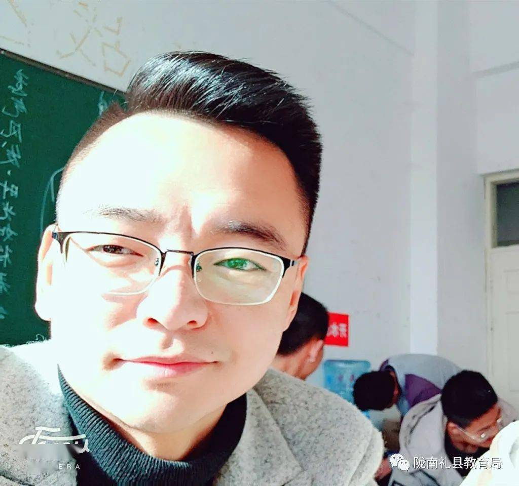 我的教育故事持热忱之心担育人使命礼县一中王江东的成长故事