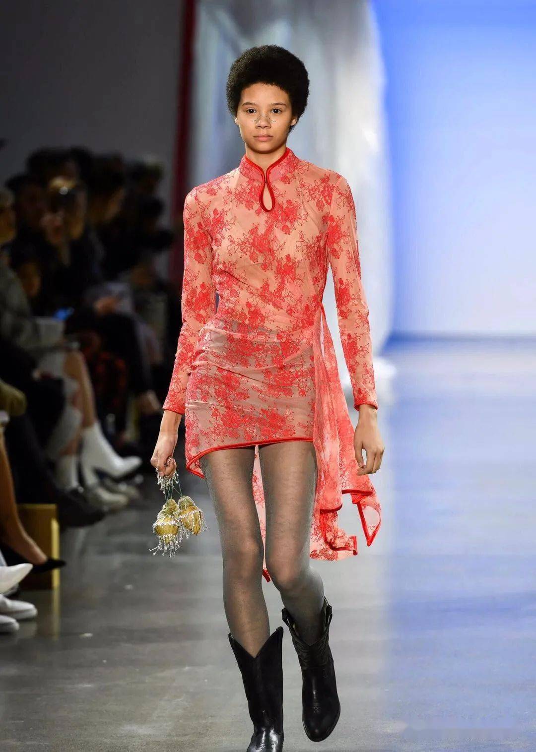 旗袍结构设计在创意服装中的运用与变化现代改良旗袍