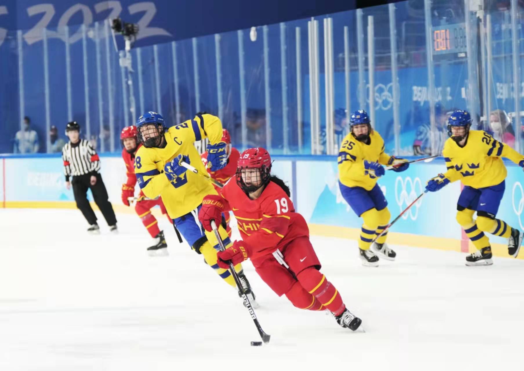 冰球|中国女冰无缘8强，表现优异未来可期