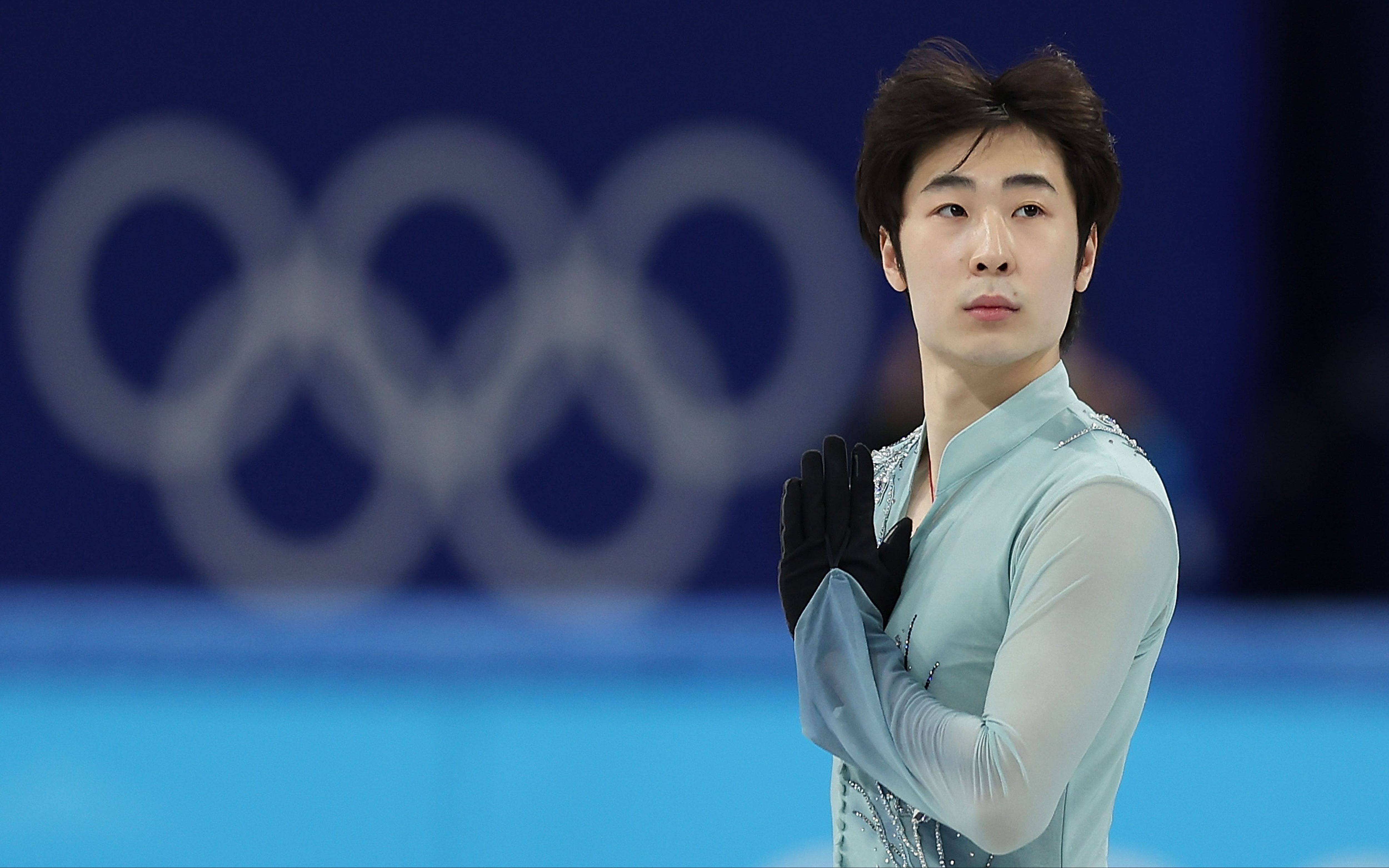 观赛指南 2月10日中国滑雪两线冲金 花滑男单期待突破 中国四朵金花单板滑雪出战 选手 冬奥会