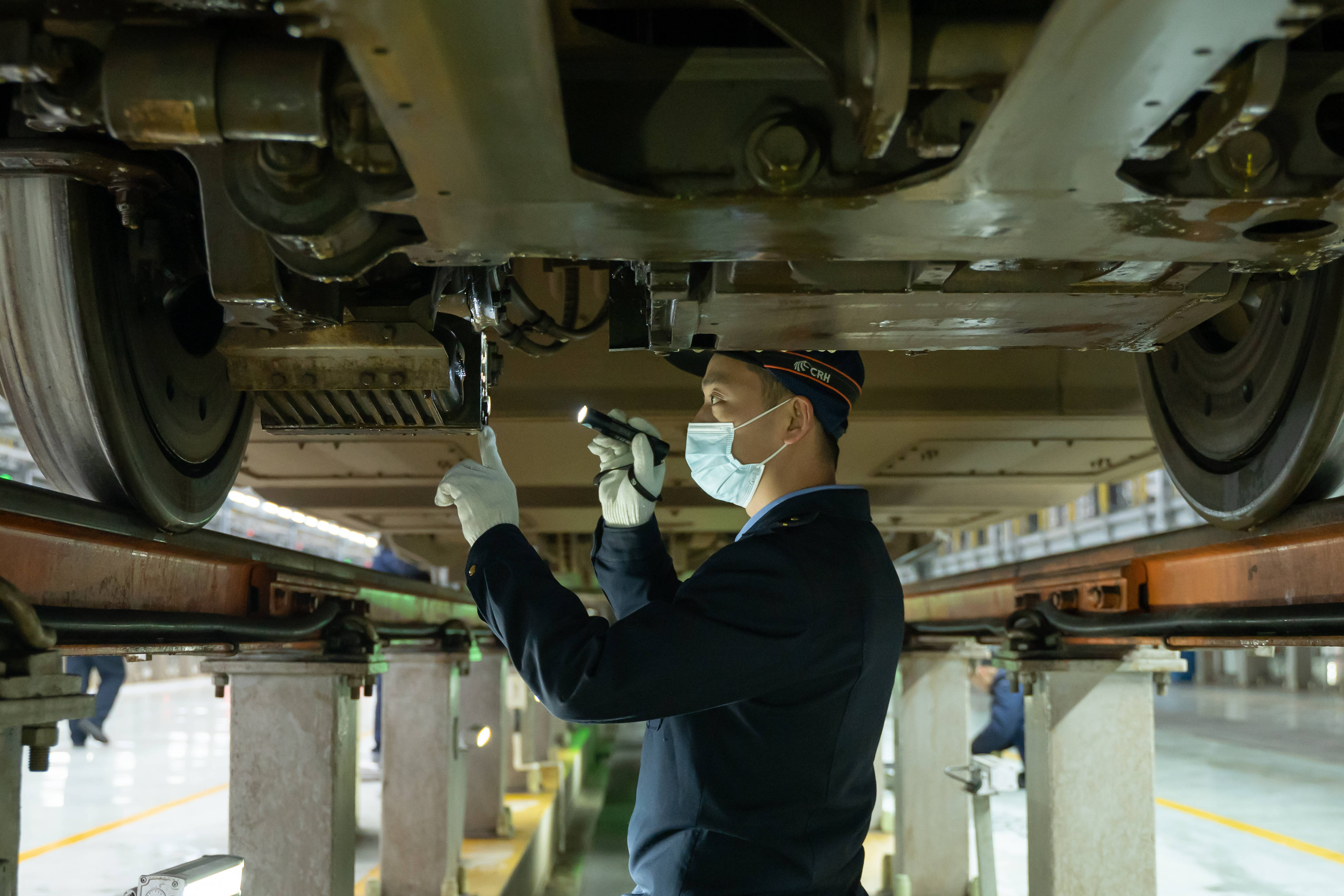交广会客厅|动车组故障排雷人(工匠绝活)_杨启义_检修_原理