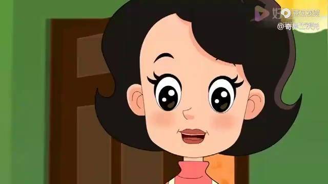围裙妈妈正在做胡萝卜顿牛肉饭,大头儿子吹哨子非要捣乱.