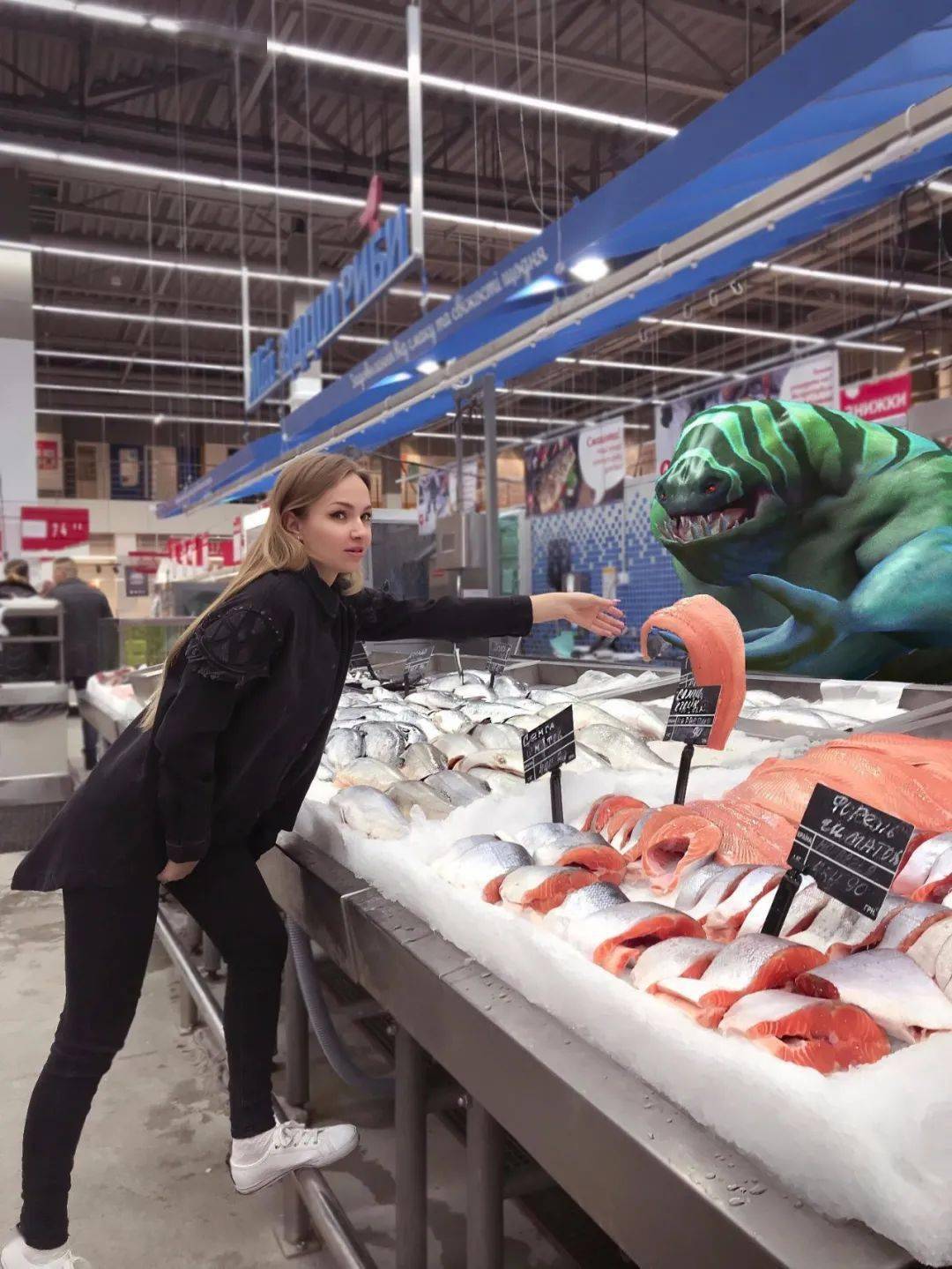 原型|这个小姐姐算是把DOTA2和世界名画玩透了