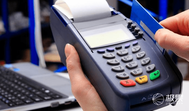 Apple|苹果新功能曝光！iPhone 「变成」成了 POS 机，贴一下就能付钱