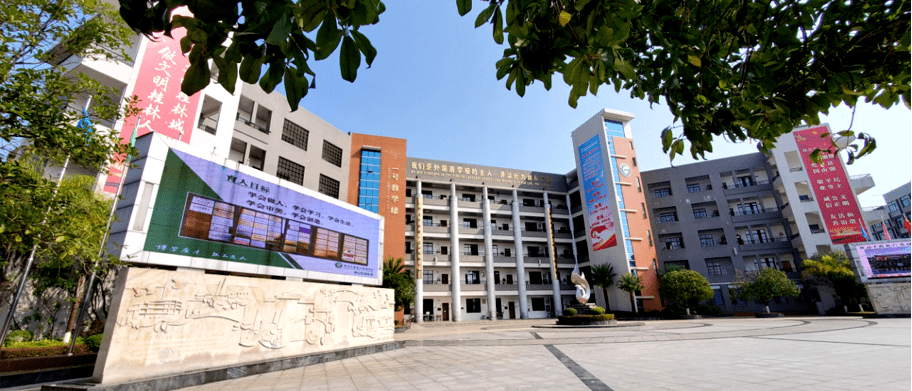 桂林市国龙外国语学校获批"广西壮族自治区示范性普通高中"_教育_特色