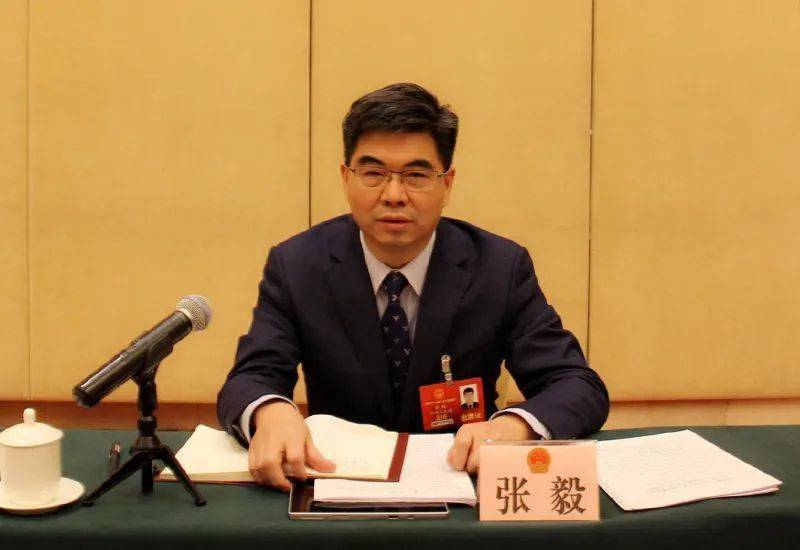 县长可以安排一个人工作吗 49c1bd6eca1e41309eee1fe3a9ccbab6.jpeg