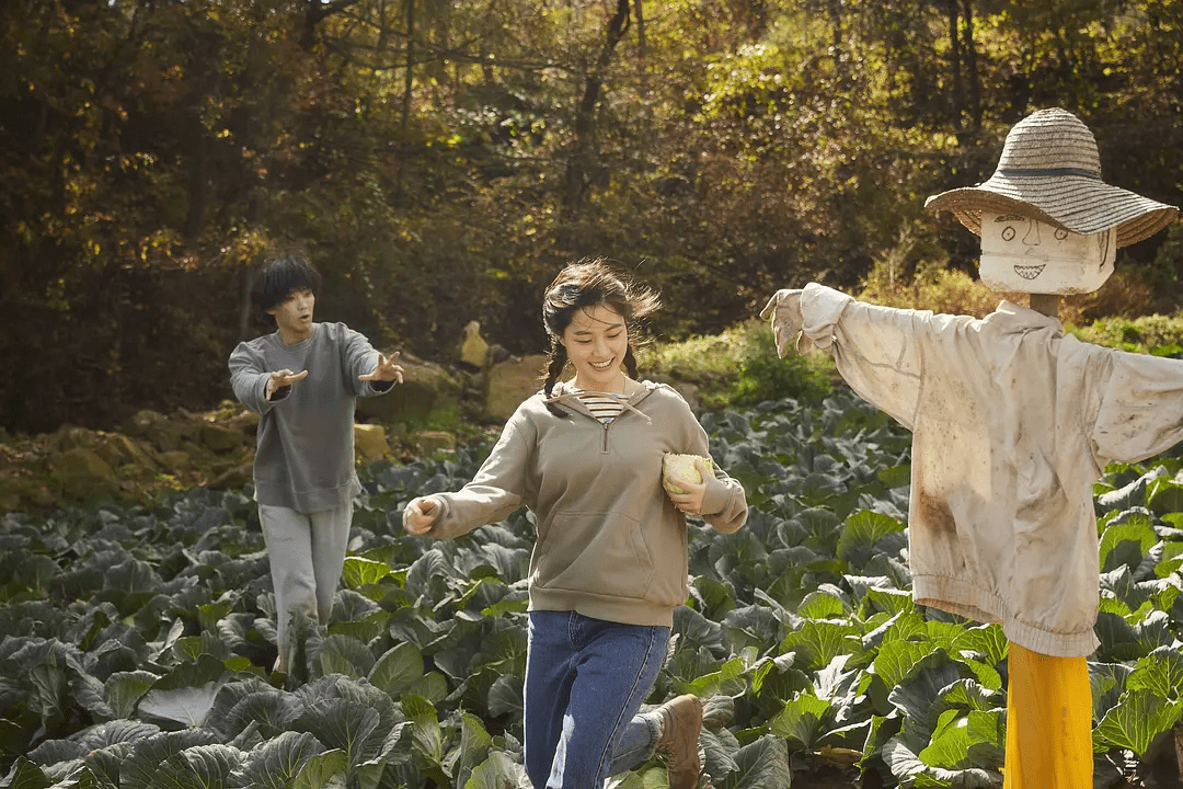 小伙|丧尸吃包心菜、谈恋爱，咬一口让人返老还童，韩国电影脑洞就是大