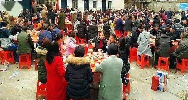 结婚时突遇家里老人离世婚事丧事该如何安排