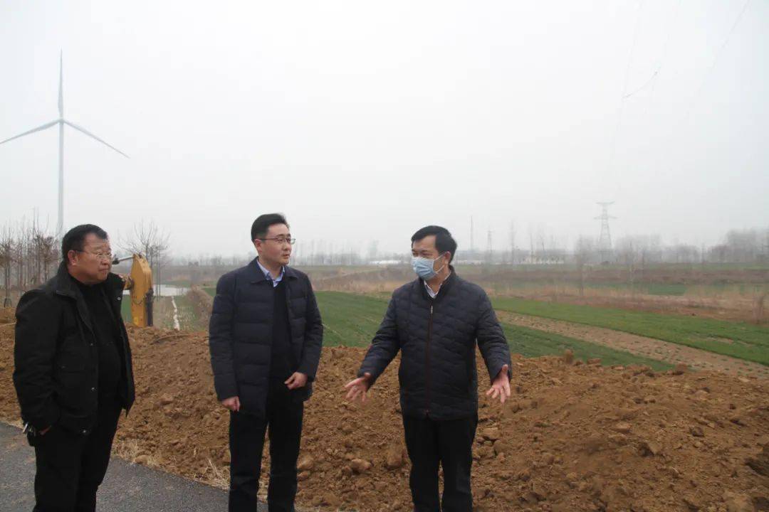 柘城县交通运输局孙文涛实地查看沿河路及濮新高速工作开展情况