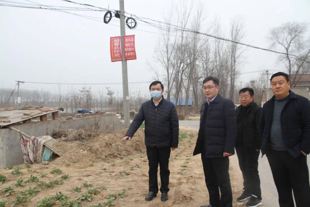 柘城县交通运输局孙文涛实地查看沿河路及濮新高速工作开展情况